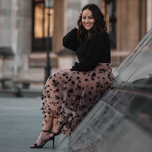 New Floral Print Mesh Lined Overlay Camel Caramel Tan Skirt Midi Maxi Black NWT - Picture 4 of 16
